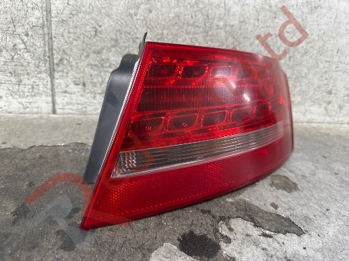 AUDI A5 CONVERTIBLE 2009-2012 REAR TAIL LIGHT RIGHT SIDE