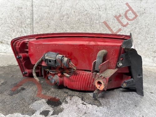 AUDI A5 CONVERTIBLE 2009-2012 REAR TAIL LIGHT RIGHT SIDE