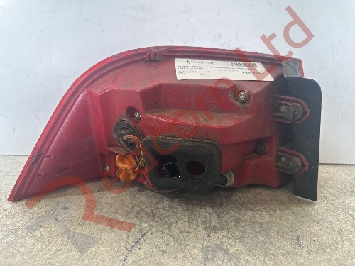 VOLKSWAGEN PASSAT ESTATE 2010-2014 REAR TAIL LIGHT RIGHT SIDE OUTER