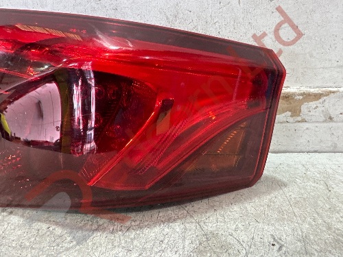 TOYOTA AVENSIS MK3 FL ESTATE 2015-2018 REAR TAIL LIGHT RIGHT SIDE OUTER
