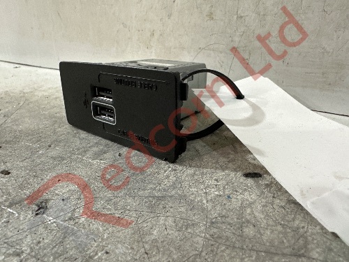 VOLVO S90 2016-2020 USB PORT DUAL SOCKET FRONT