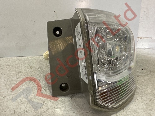 MITSUBISHI OUTLANDER PHEV 2013-2015 REAR TAIL LIGHT RIGHT SIDE